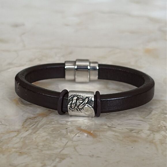 New! Handcrafted Leather Cuff Style Bracelet - Picture 2 of 10